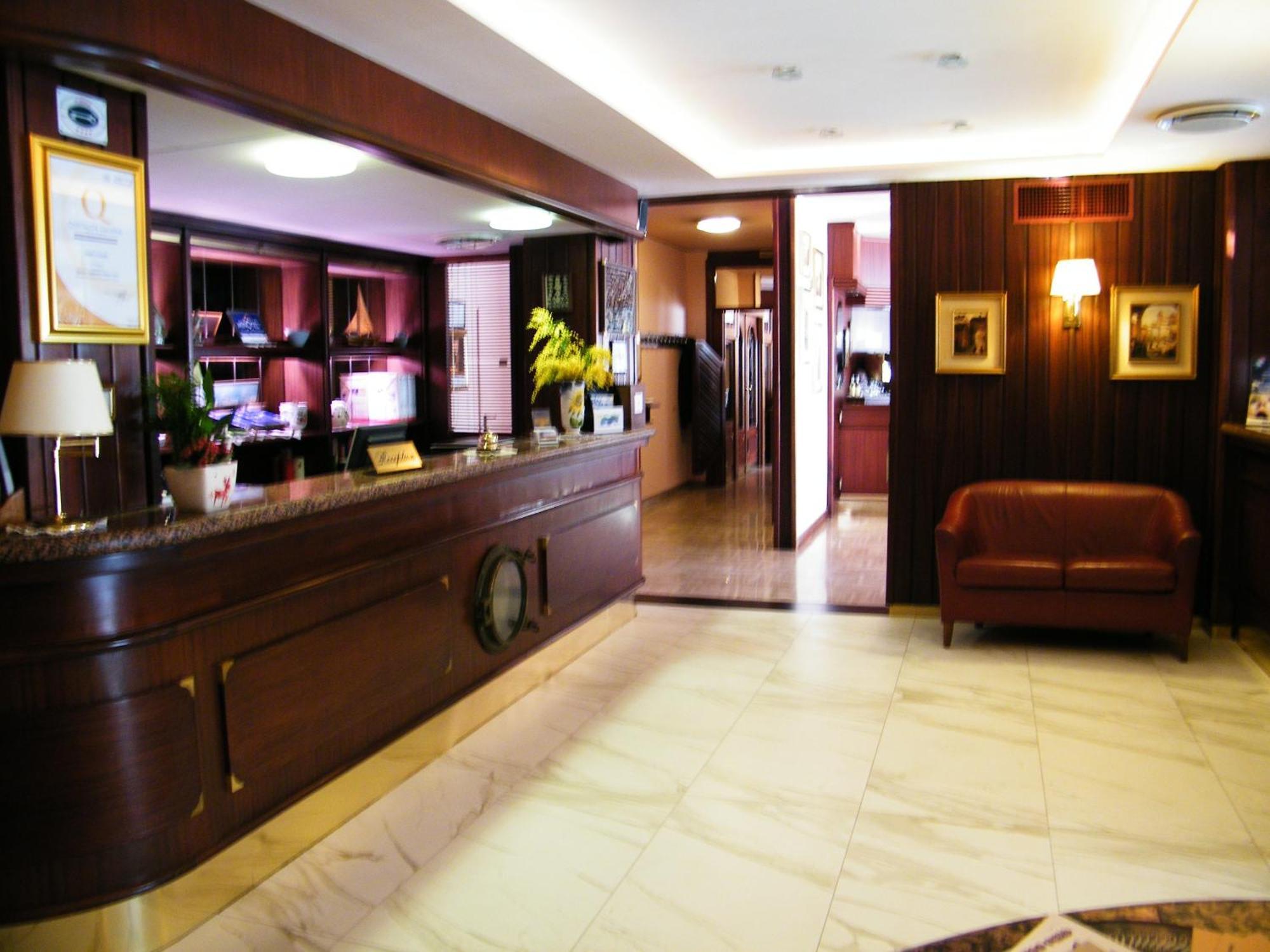 Hotel Cristallo Varazze Esterno foto