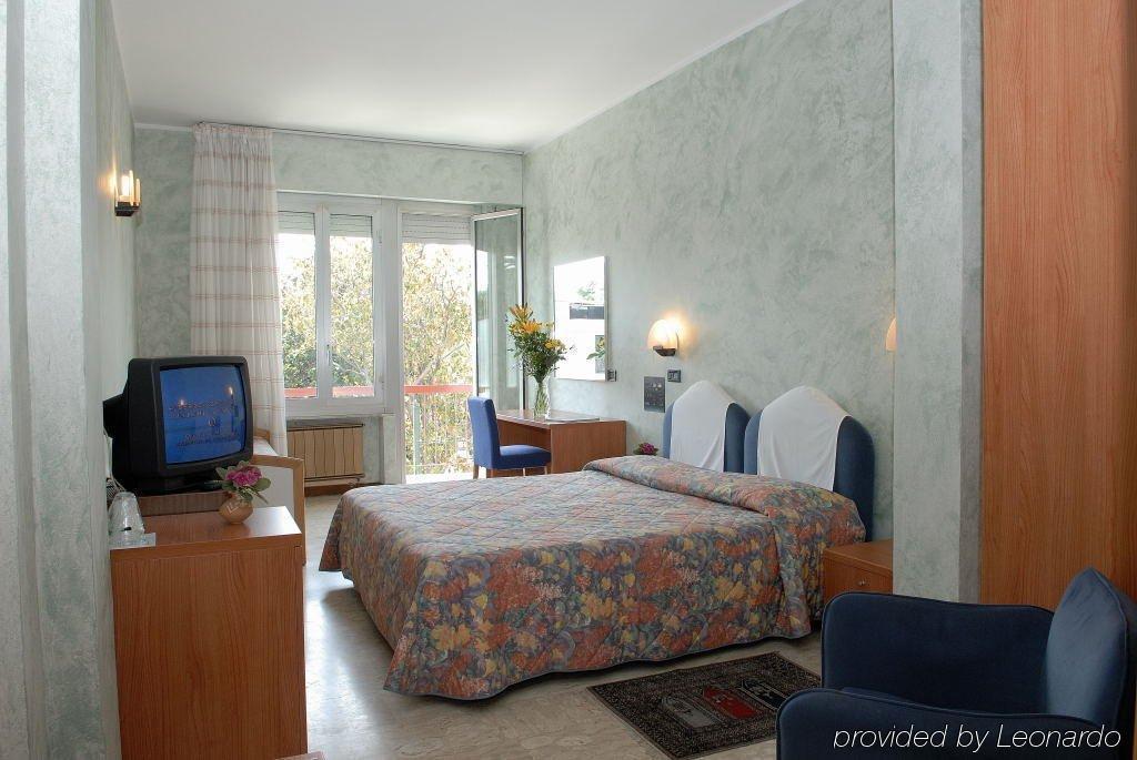 Hotel Cristallo Varazze Camera foto