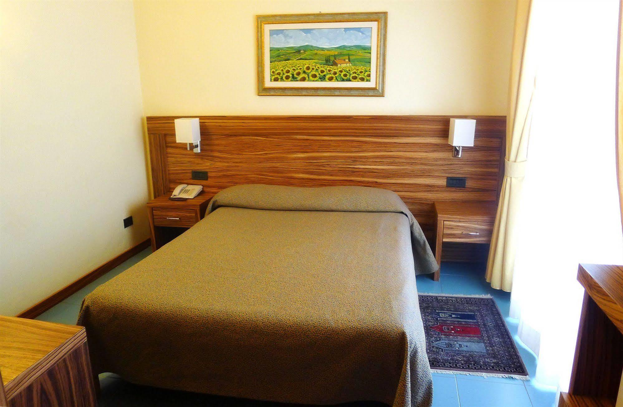 Hotel Cristallo Varazze Esterno foto