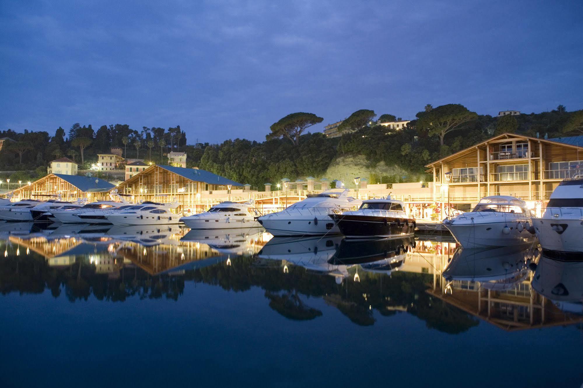 Hotel Cristallo Varazze Esterno foto