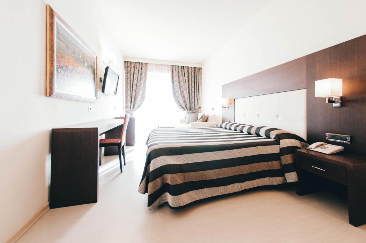Hotel Cristallo Varazze Esterno foto