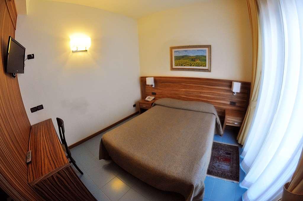 Hotel Cristallo Varazze Camera foto