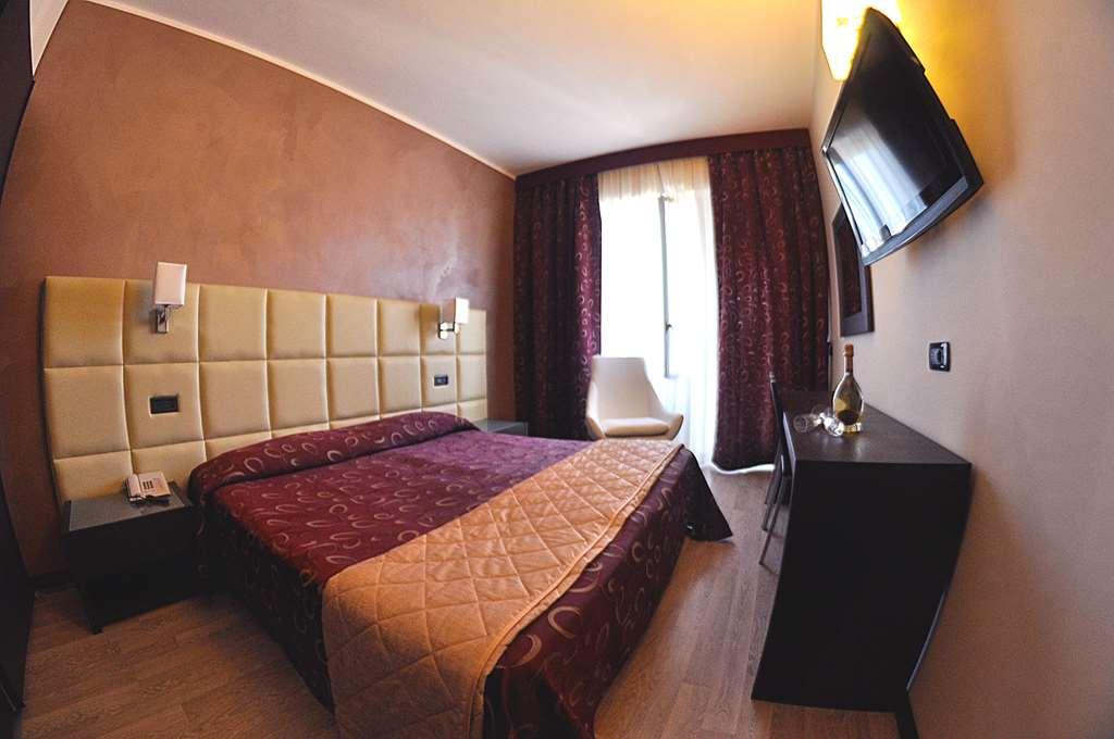 Hotel Cristallo Varazze Camera foto
